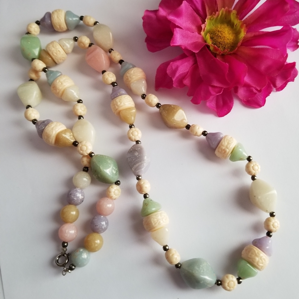 Vintage pastel beads necklace lavender pale green peach pink